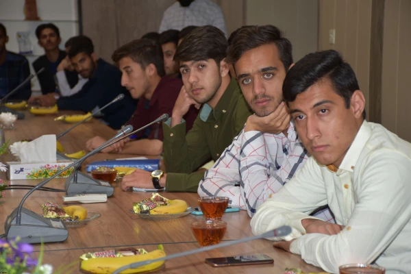 نشست صمیمی دبیران کانون ها و انجمن ها با معاون دانشجویی دانشگاه فرهنگیان