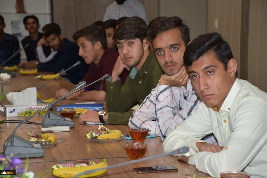 نشست صمیمی دبیران کانون ها و انجمن ها با معاون دانشجویی دانشگاه فرهنگیان