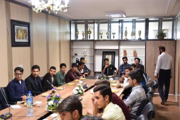 نشست صمیمی دبیران کانون ها و انجمن ها با معاون دانشجویی دانشگاه فرهنگیان