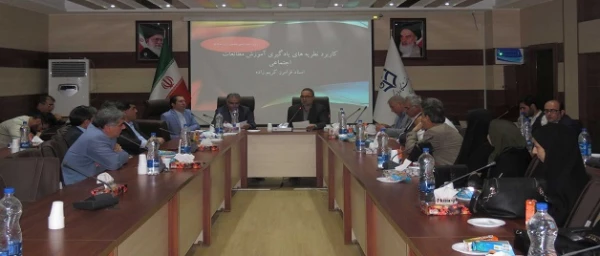 گروه تربیت حرفه ای پردیس علامه امینی برگزار کرد:
نشست علمی _ تخصصی "راه های ارتقای تربیت حرفه ای  دانشجومعلمان  در طول سال تحصیلی"    
 4