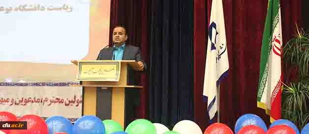 همزمان با گرامیداشت هفته آموزش و روز معلم، انجام شد:

تقدیر از دانشجو معلمان  برتر علمی دانشگاه فرهنگیان همدان
 5