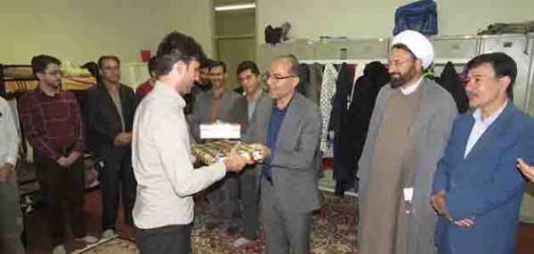 به مناسبت هفته سراهای دانشجویی صورت گرفت:

بازدید از سراهای دانشجویی پردیس علامه طباطبایی اردبیل
 3