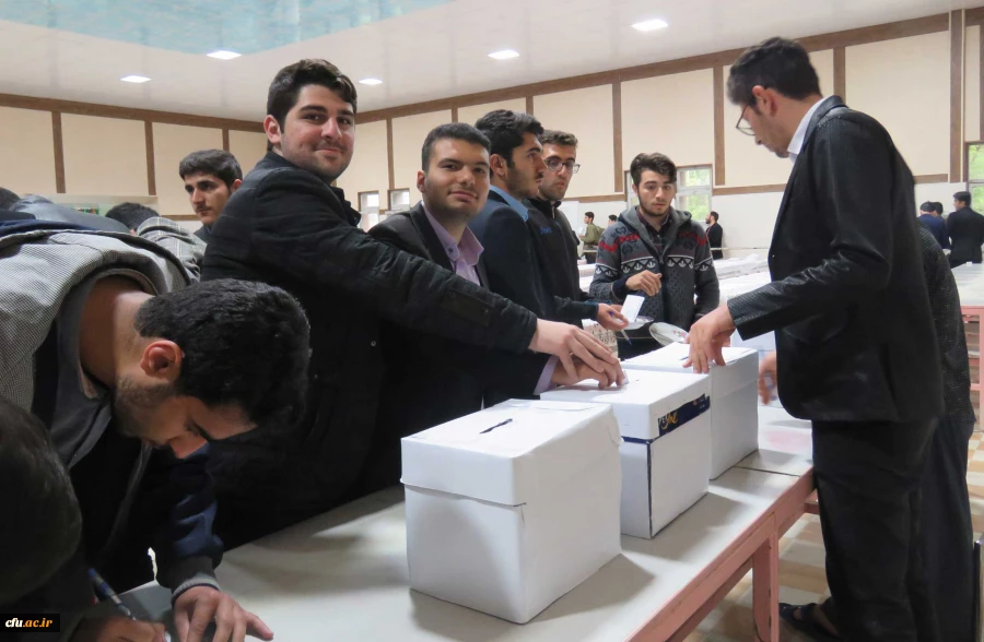 انتخابات کانون های فرهنگی و اجتماعی برگزار شد:

آغاز رقابت بین 50 نفر از کاندیداهای کانون های 13 گا 2