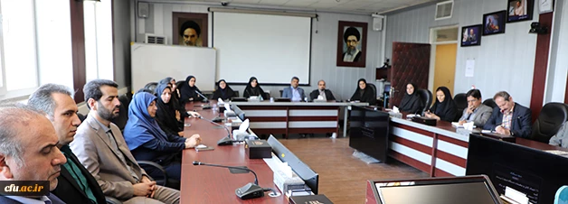 دکتر خنیفر در نشست با معاون و کارکنان معاونت آموزشی و تحصیلات تکمیلی عنوان کرد:

آموزش اکنون خط مقدم دانشگاه است 2