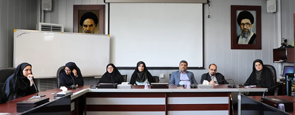 دکتر خنیفر در نشست با معاون و کارکنان معاونت آموزشی و تحصیلات تکمیلی عنوان کرد:

آموزش اکنون خط مقدم دانشگاه است 4