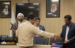 به مناسبت گرامیداشت روز روابط عمومی و ارتباطات انجام شد:

تجلیل از فعالان حوزه روابط عمومی دانشگاه فرهنگیان هرمزگان 
 2