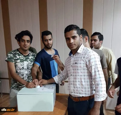 با حضور پرشور دانشجومعلمان پردیس شهید بهشتی هرمزگان برگزار گردید:

انتخابات دوره ی چهارم انجمن اسلامی دانشجومعلمان