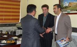 دکتر محمودلو در مراسم تقدیر از مسئولان روابط عمومی بیان کرد:

روابط عمومی چشم سازمان است
 3