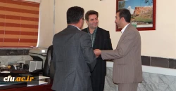 دکتر محمودلو در مراسم تقدیر از مسئولان روابط عمومی بیان کرد:

روابط عمومی چشم سازمان است
 4