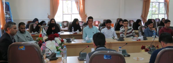 در دانشگاه فرهنگیان استان مرکزی انجام شد:

نشست روشنگری،بصیرتی با محوریت سربازان گمنام امام زمان (عج)
 2