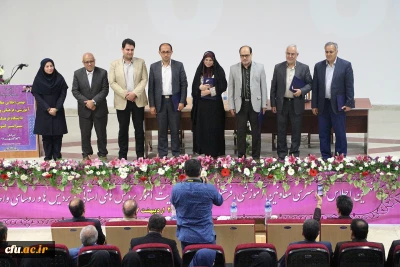 در هفته آموزش و با حضور معاون آموزشی دانشگاه انجام شد:

تقدیر از مدرسان نمونه و پیشکسوتان برگزیده دانشگاه فرهنگیان