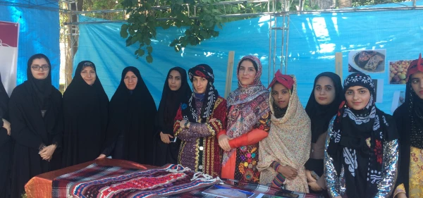 با همکاری امور فرهنگی و انجمن تاریخ پردیس آیت اله کمالوند لرستان  برگزار شد:

نمایشگاه با موضوع آثار و محصولات فرهنگی قومیت های ایرانی
 5