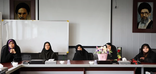 دکتر خنیفر در نشست بامعاون و کارکنان معاونت فرهنگی و اجتماعی:

کار فرهنگی عامل اصلی ایجاد امید و اعتماد درجامعه است 4