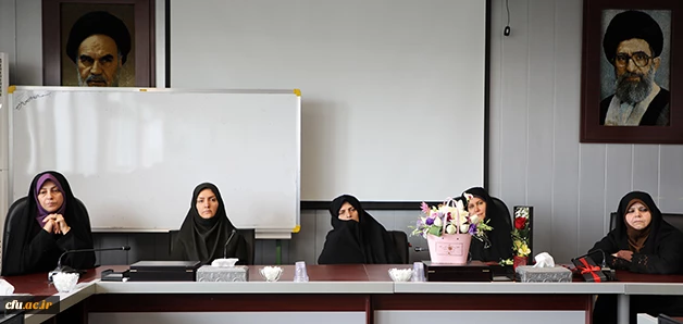 دکتر خنیفر در نشست بامعاون و کارکنان معاونت فرهنگی و اجتماعی:

کار فرهنگی عامل اصلی ایجاد امید و اعتماد درجامعه است 4