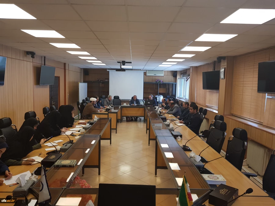 تقویت جلوه هایی از فرهنگ که منجر به قوام اخلاق و دین شود