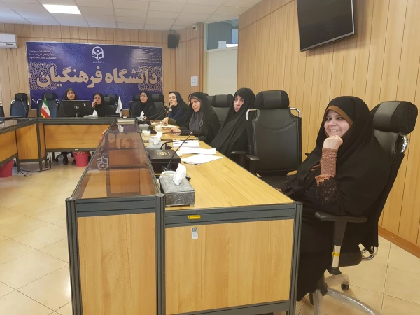 تقویت جلوه هایی از فرهنگ که منجر به قوام اخلاق و دین شود