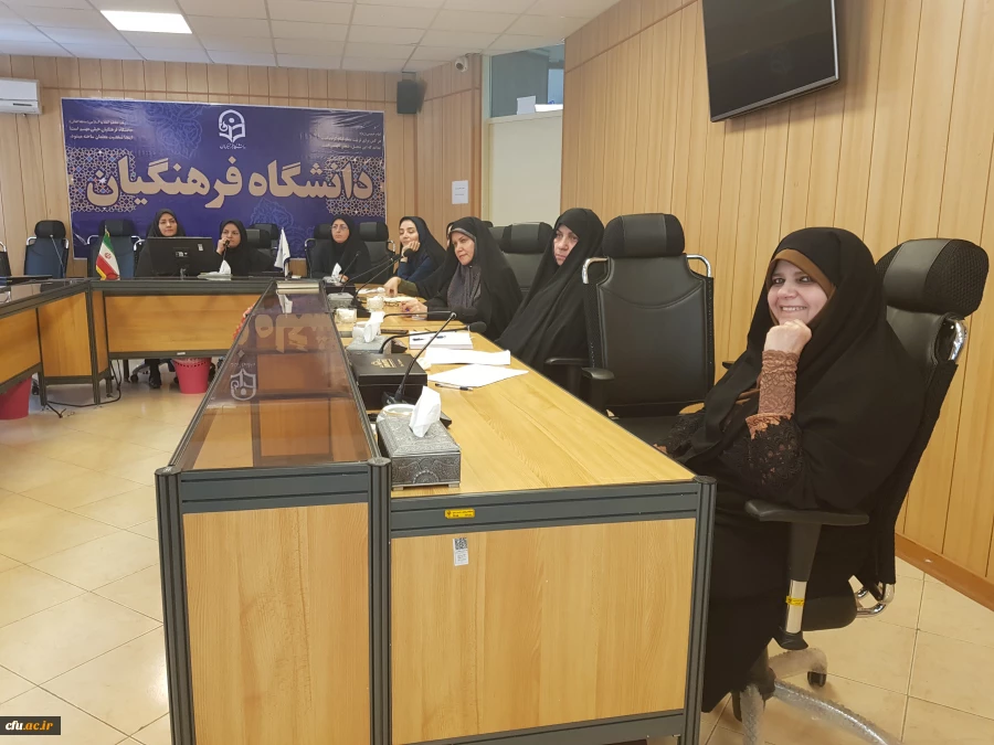 تقویت جلوه هایی از فرهنگ که منجر به قوام اخلاق و دین شود