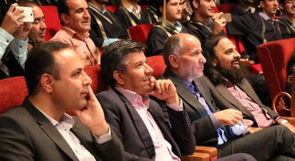 با حضور مدیر امور پردیس های استان اصفهان برگزار شد:

جشن دانش آموختگی دانشجومعلمان ورودی 93 پردیس شهید باهنر اصفهان
 3