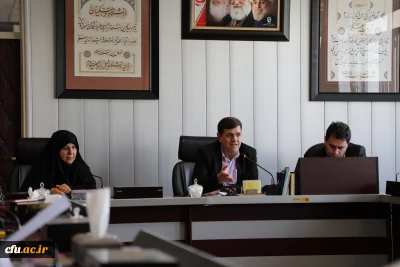 دکتر خنیفر در بیستمین جلسه شورای بررسی موارد خاص تاکید کرد:

معاونت آموزشی و معاونت دانشجویی دو کفه اصلی و یار دانشگاه هستند