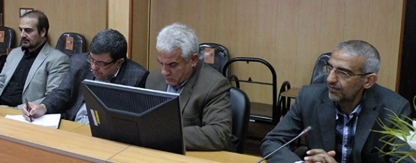 دکتر محمدی در جلسه مشترک مدیران استان تهران با مدیران حوزه ریاست دانشگاه تاکید شد:

افزایش مشارکت و ایجاد تعامل و ارتباط دو سویه بین مدیران صف و ستاد 6