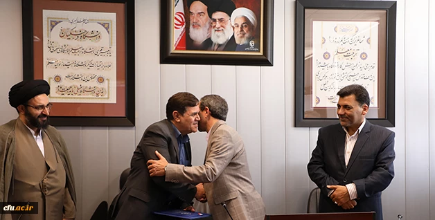 دکتر خنیفر در مراسم تودیع و معارفه معاون پژوهشی دانشگاه فرهنگیان عنوان کرد:

ضرورت اصلاح سرفصل های آموزشی و غنی سازی علمی دروس پژوهش در دانشگاه 3