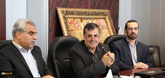 دکتر خنیفر در مراسم تودیع و معارفه معاون پژوهشی دانشگاه فرهنگیان عنوان کرد:

ضرورت اصلاح سرفصل های آموزشی و غنی سازی علمی دروس پژوهش در دانشگاه 5