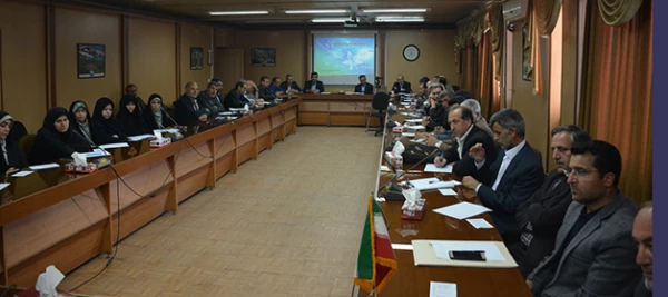 جلسه هم اندیشی اساتید دانشگاه فرهنگیان آذربایجان غربی با عنوان تبیین اندیشه های سیاسی حضرت امام خمینی (ره ) 2