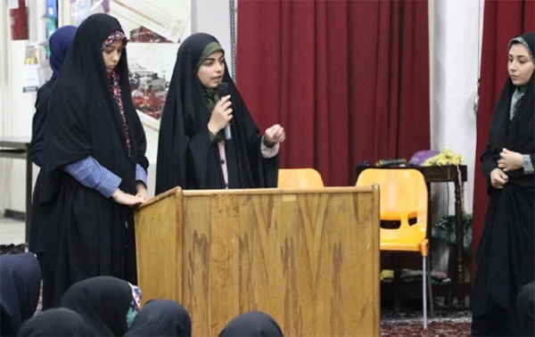 حضور سرزده  دکتر خنیفر در مرکز آموزش عالی  شهید شرافت تهران و افطار در جمع دانشجو معلمان 4