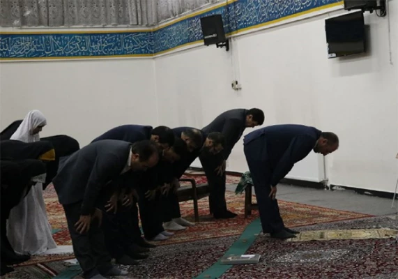 حضور سرزده  دکتر خنیفر در مرکز آموزش عالی  شهید شرافت تهران و افطار در جمع دانشجو معلمان 7