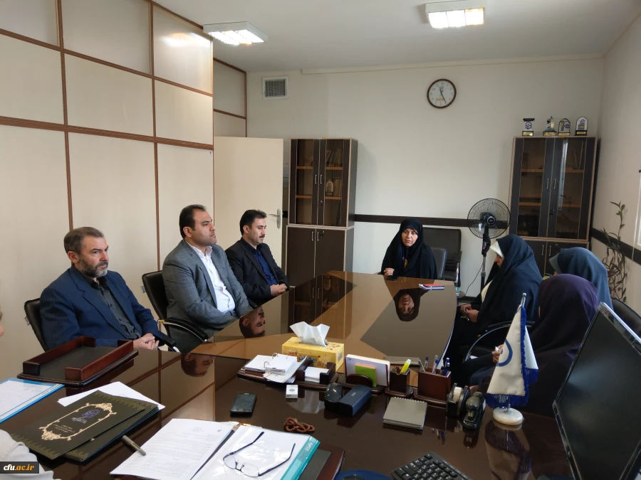 از داوران جشنواره دانشجوی نمونه دانشگاه فرهنگیان تجلیل شد