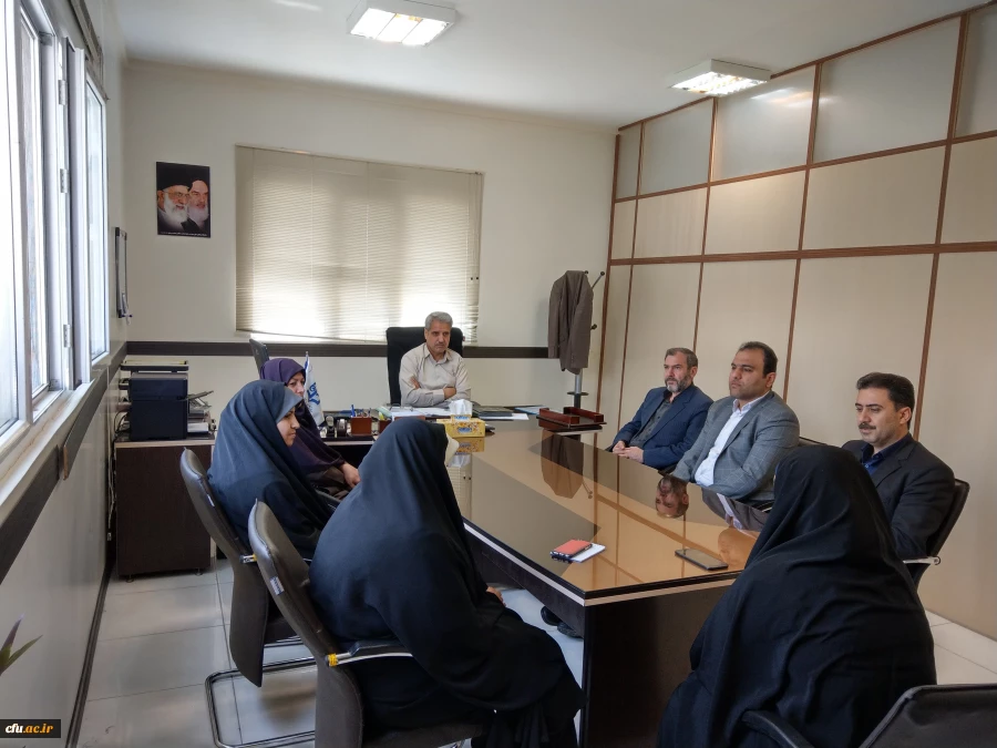 از داوران جشنواره دانشجوی نمونه دانشگاه فرهنگیان تجلیل شد