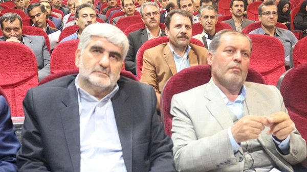 دکتر صفر زاده در همایش تجارب کارورزی دانشگاه فرهنگیان خراسان شمالی :

  معلمان همواره باید در اخلاق پیشتاز باشند
 6