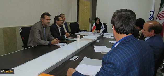 با حضور کارشناس مسئولان استان آذربایجان شرقی انجام شد:

بررسی مشکلات و ارائه پیشنهادت و راهکار ها در حوزه های مختلف
 2