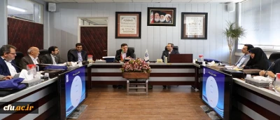 دکتر خنیفر در  اولین جلسه شورای عالی سیاستگذاری یکصدمین سال تاسیس تربیت معلم در ایران مطرح کرد:

باید با تحلیل و آسیب شناسی پیشینه صد ساله تربیت معلم ایران، چشم انداز جامعی برای آینده ترسیم کرد