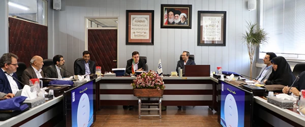 دکتر خنیفر در  اولین جلسه شورای عالی سیاستگذاری یکصدمین سال تاسیس تربیت معلم در ایران مطرح کرد:

باید با تحلیل و آسیب شناسی پیشینه صد ساله تربیت معلم ایران، چشم انداز جامعی برای آینده ترسیم کرد 6