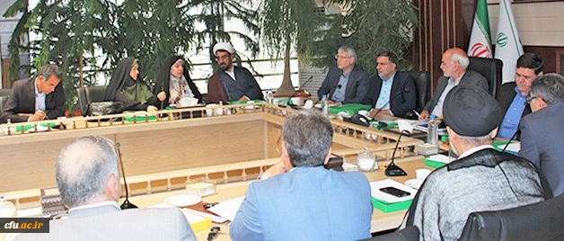 در اولین جلسه هیات امنای دانشگاه فرهنگیان استان تهران تاکید شد:

جایگاه دانشگاه فرهنگیان و تربیت معلم  و لزوم سرمایه گذاری  در این حوزه 3