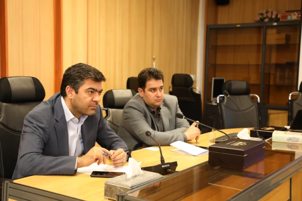 دومین جلسه کارگروه طرح ریزی و تدوین دوره­ های بهسازی استادان گروه آموزش زبان انگلیسی دانشگاه فرهنگیان، روز دوشنبه مورخ  97/04/04