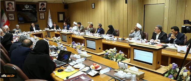 در نوزدهمین جلسه هیات امنای دانشگاه فرهنگیان مطرح شد:

تغییر نام " دانشگاه فرهنگیان " به " دانشگاه تربیت معلم" 2