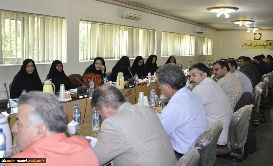 در سالن کنفرانس پردیس شهید بهشتی خراسان رضوی برگزار شد:

دوره توان افزایی اقدام پژوهی ویژه سرپرستان سراهای دانشجویی منطقه 6 کشور