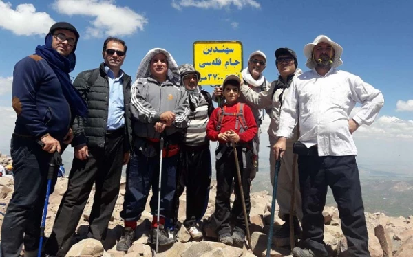 همزمان با روز سهند صورت گرفت:

صعود تیم کوهنوردی دانشگاه فرهنگیان آذربایجان شرقی به قله جام کوه سهند
 2