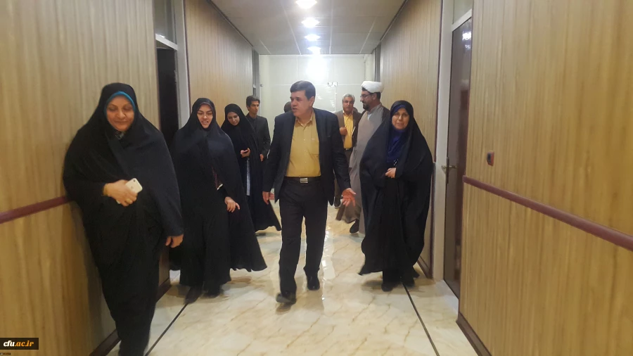 دکتر خنیفر  و هیئت همراه در بازدید از پردیس زینبیه :

به کارگیری از پتانسیل های موجود در دانشجو معلمان لازم و ضروری است