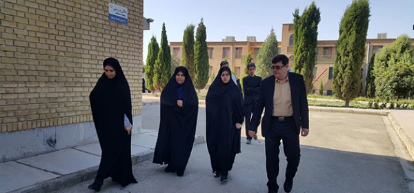 دکتر خنیفر ریاست دانشگاه از پردیس زینبیه‎  پیشوا بازدید کرد 5