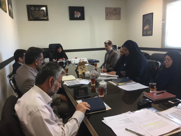 دکتر علی نژاد در اولین جلسه کمیته نظارت بر میهمانی و انتقال عنوان کرد:


با اتکا به فضایل و صفات اخلاقی و همدلی می توانیم رویکرد خوبی را جهت جذب دانشجومعلمان احصاء کنیم