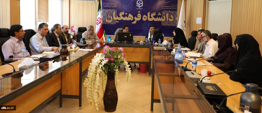 دکتر روشن دل در جلسه شورای مدیران معاونت آموزشی سازمان مرکزی:
آموزش خط مقدم دانشگاه در نیل به اهداف متعالی آن است