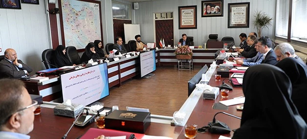 حجت الاسلام و المسلمین دادگر در اولین جلسه شورای نظارت ارزیابی:

نظارت و ارزیابی باید در پاسداشت برنامه ها و اهداف دانشگاه مرزبانی نظری و عملی کند 3