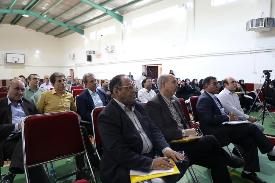 با حضور دکتر خنیفر برگزار شد:

کارگروه محتوای "تحقق سند تحول بنیادین آموزش و پرورش" 2