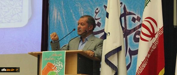 ضرورت آموزش و توانمندی دانشجومعلمان و اساتید در روان خوانی قرآن و خوشنویسی