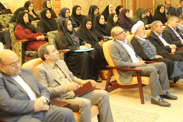 معاون پژوهشی و فناوری دانشگاه فرهنگیان:

نباید ریالی غیر هدفمند در دانشگاه هزینه شود  اما نیاز است در تعامل با پژوهشگران سخاوتمند باشید 4