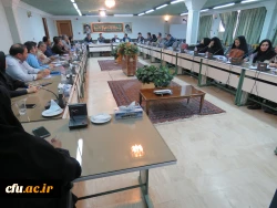 در دوره آموزشی کارشناسان پژوهش مطرح شده:

شیوه نامه های پژوهشی، شاخص اعتبار نشریات علمی، آشنایی با پایگاه های اطلاعاتی دانشگاه 3