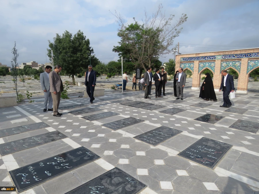 معاون پژوهشی دانشگاه در بازدید از پردیس های استان اردبیل عنوان کرد:

سیاست  و شاخص های ارزیابی پژوهش ها باید مبتنی بر ماموریت دانشگاه باشد 9